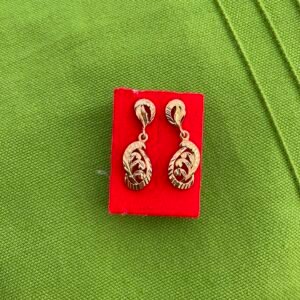 Ear rings